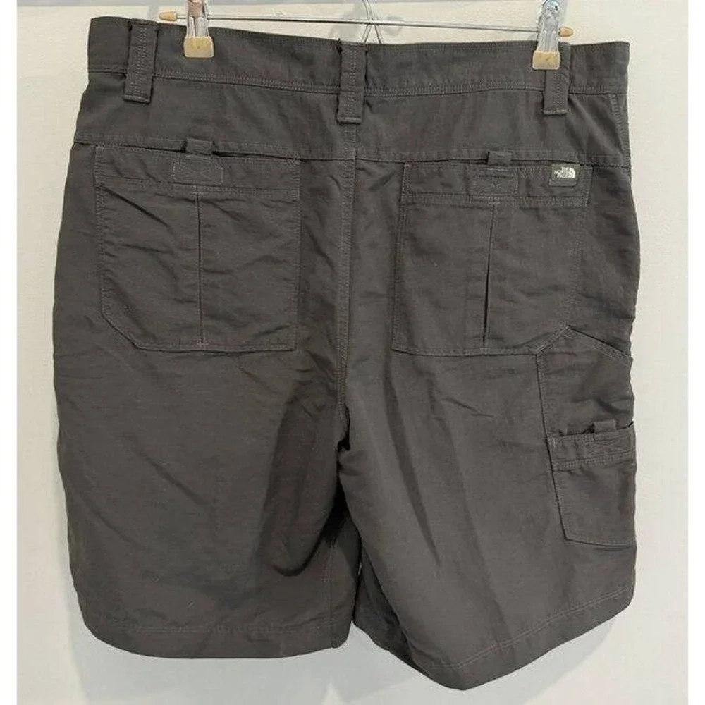 The North Face Mens Dark Gray Ripstop Shorts AXEZ Nylon Size 36